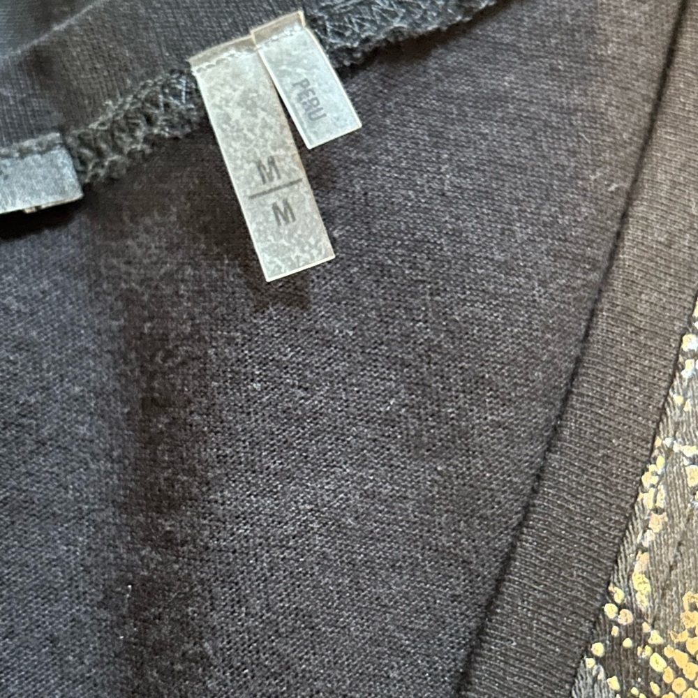 Tahari Black and Silver Short Sleeve V-Neck Top - Picture 5 of 6